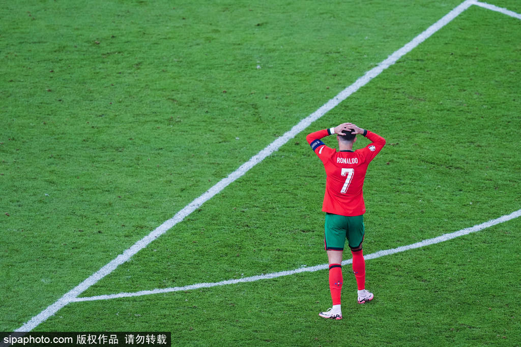 欧洲杯葡萄牙2024名单 3dc14ed087c94f0386b384955f8f6a78.jpeg