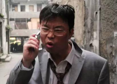 《疯狂的石头》:黑色喜剧中探索人生的疯狂