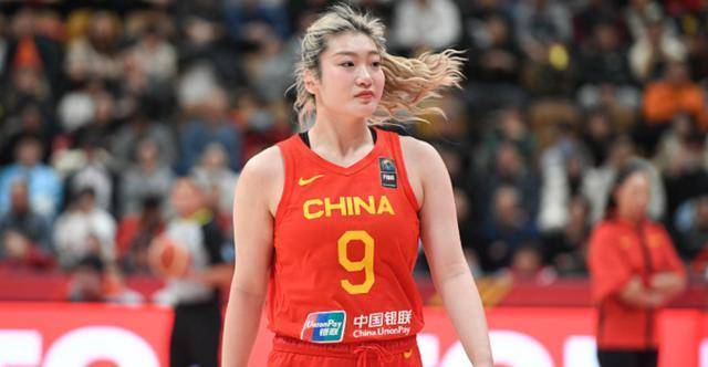 中国女篮巴黎奥运分组：李梦重大决定，拒绝WNBA邀约，14字道出内幕