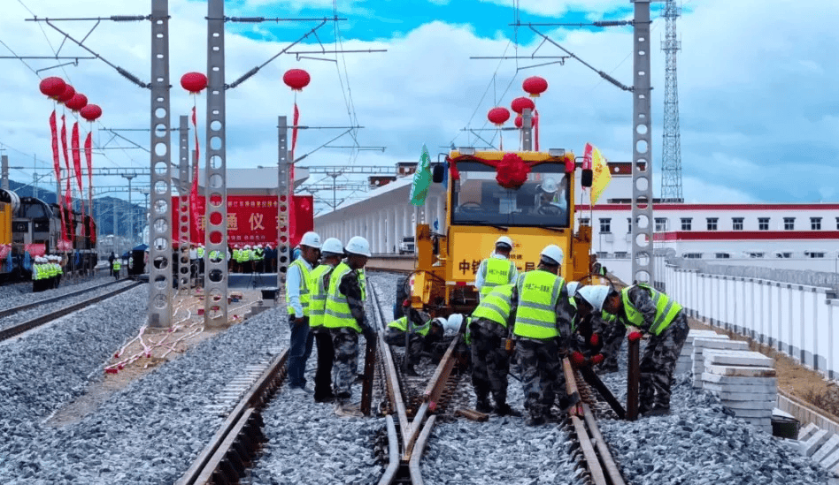 原创中国四大进藏铁路，每条都是“超级工程”，是哪四条进藏铁路呢
