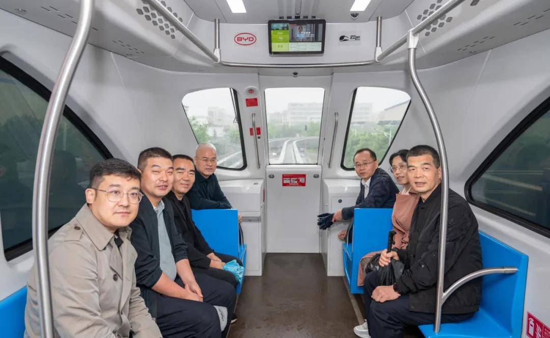 赴一场“五一”之约!-赴一场生命的冒险简谱