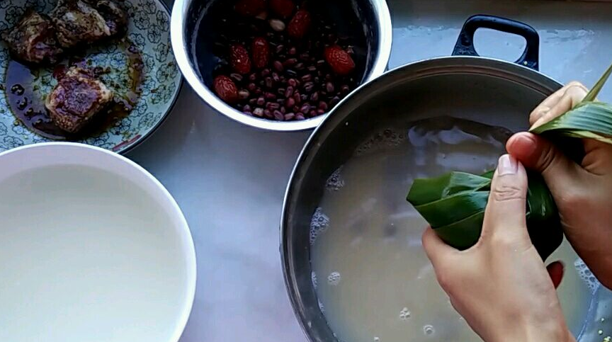 端午包粽子，别只知道用糯米，用它做，比糯米黏糯，比小米更营养