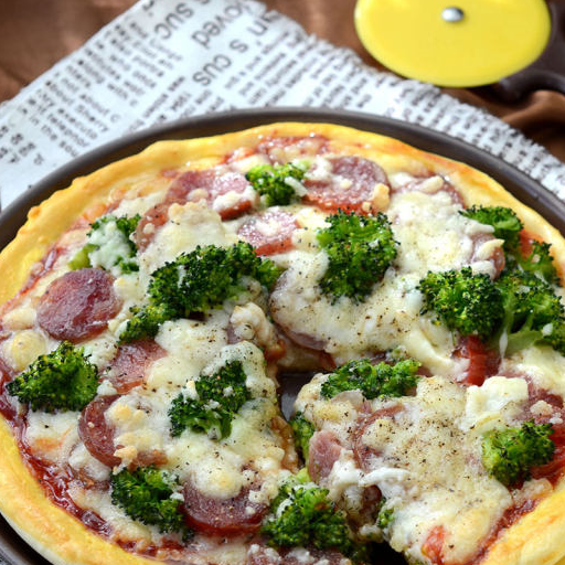 腊肠披萨，操作简单一看就会，家里大人小孩都爱的美食
