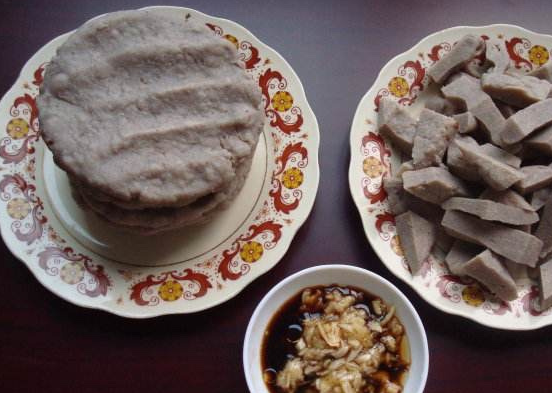 这个看起来灰扑扑的食物，却深受老北京欢迎，这个季节吃它刚刚好