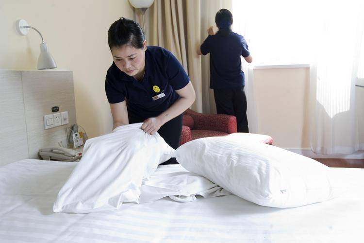 如何报考客房服务员？报考要求有哪些 薪资待遇高吗