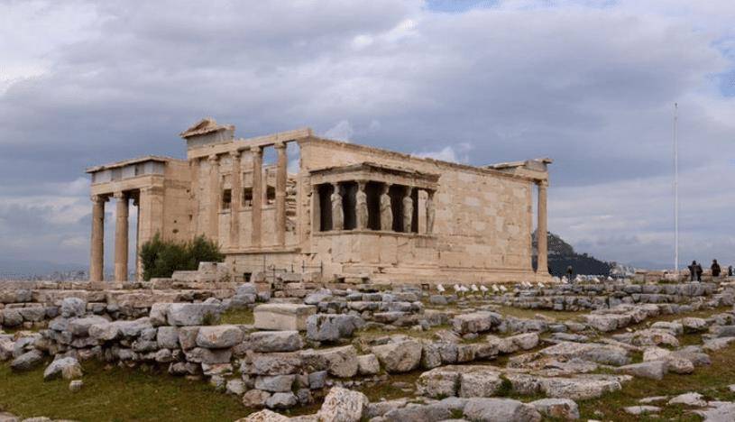 �ŵ���з���ʱ�ڵ�Ǯ�ҷ�չ����:��������ЩӰ������?