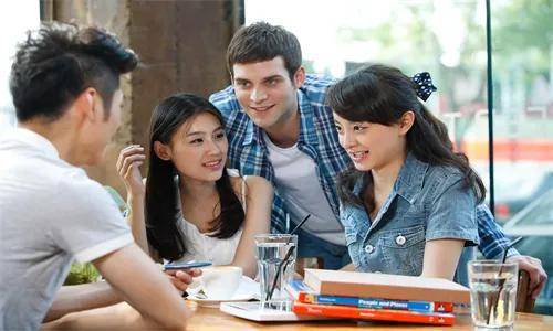 乐鱼体育- 乐鱼体育官网- APP世界杯指定平台初中去美国留学一年大概需要多少钱？真实数据告诉你答案!