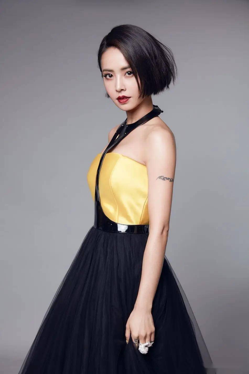 原创顶不住啊顶不住!蔡依林的写真曝光,美貌与性感完美融合!