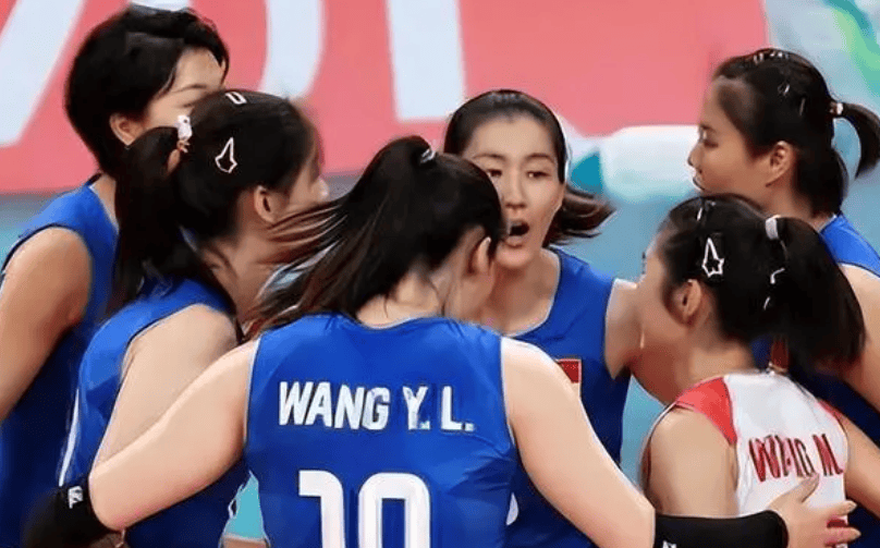 原创晚上23点CCTV直播有变，中国女排VS美国女排，李盈莹朱婷联袂首发