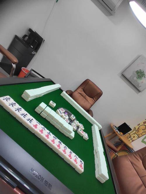 刚接到开棋牌室的咨询，奉劝大家，开棋牌室别想发大财