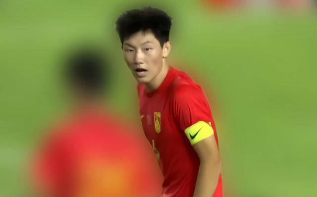 振奋人心，中国U19男足2-0完胜伊朗，毛伟杰凌空斩引爆全场