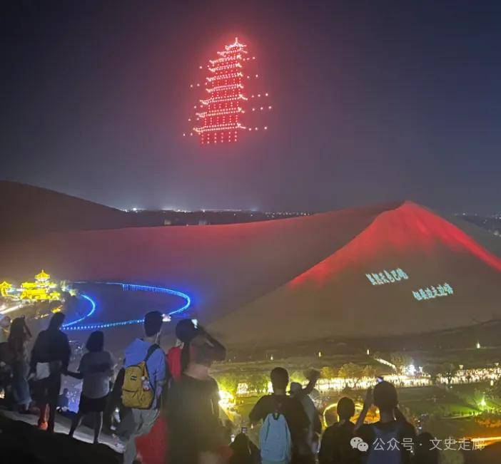 鸣沙山“堵骆驼”了！敦煌旅游火热，见证历史文化名城新风采