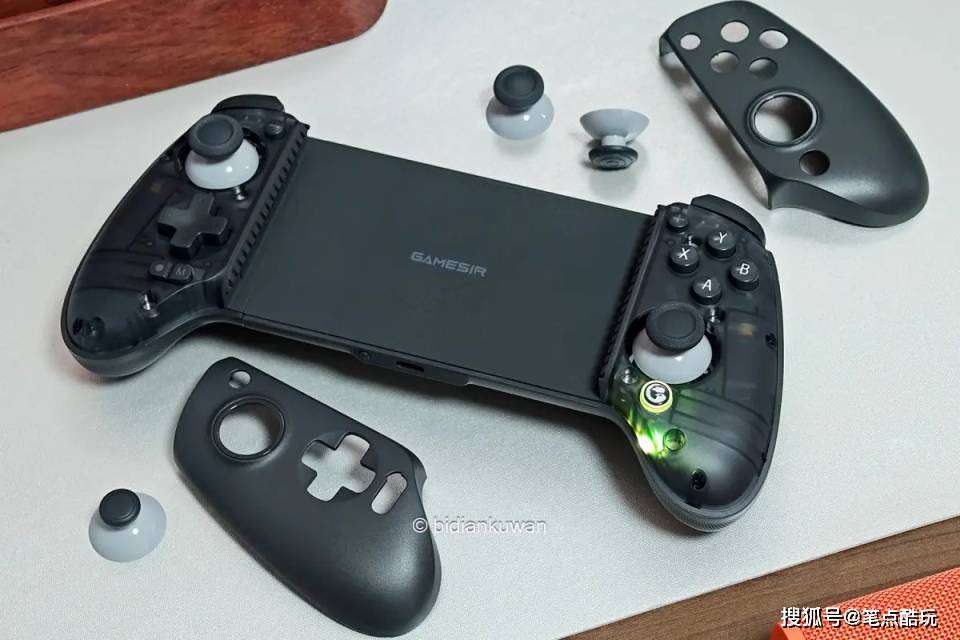 我愿称之为游戏手柄天花板，盖世小鸡G8+射手座上手体验