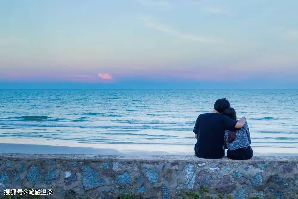 梦境迷雾，解析梦中见男友与他人暧昧的深层含义