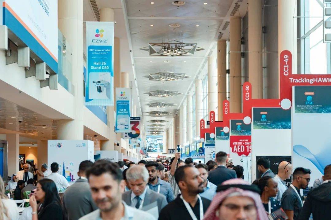 萤石亮相 GITEX Global 2024，AI+智能生活新科技闪耀迪拜
