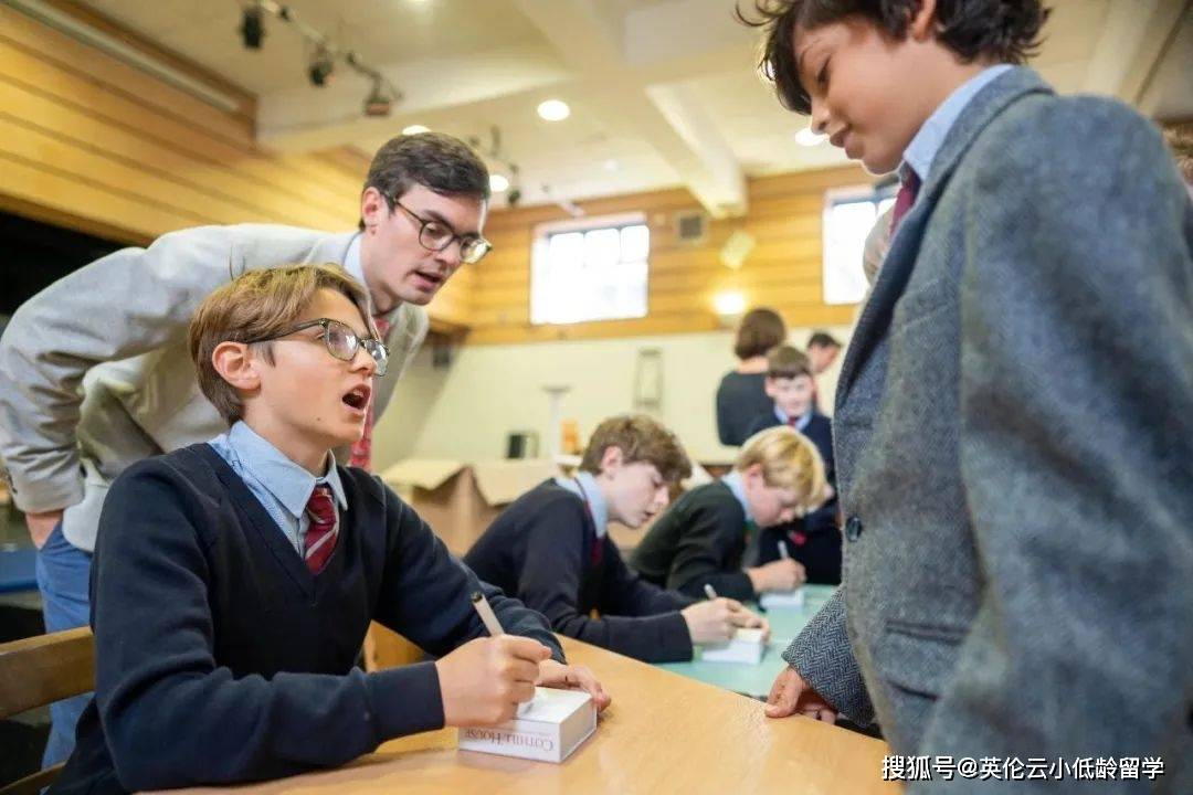 2025年9月，伊顿对口小学Cothill House将转为混校。