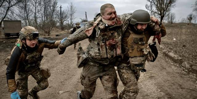 这都可以（特朗普像一只被掀翻的乌龟）特朗普海龟，原创
            为给特朗普献“礼”，乌军拼死反攻，战死340人还是扑了空，吉和页念什么，toorder，