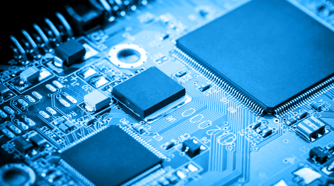 三大消息：拜登对俄的最后一博？美犯下大错？中国国防部一举有深意