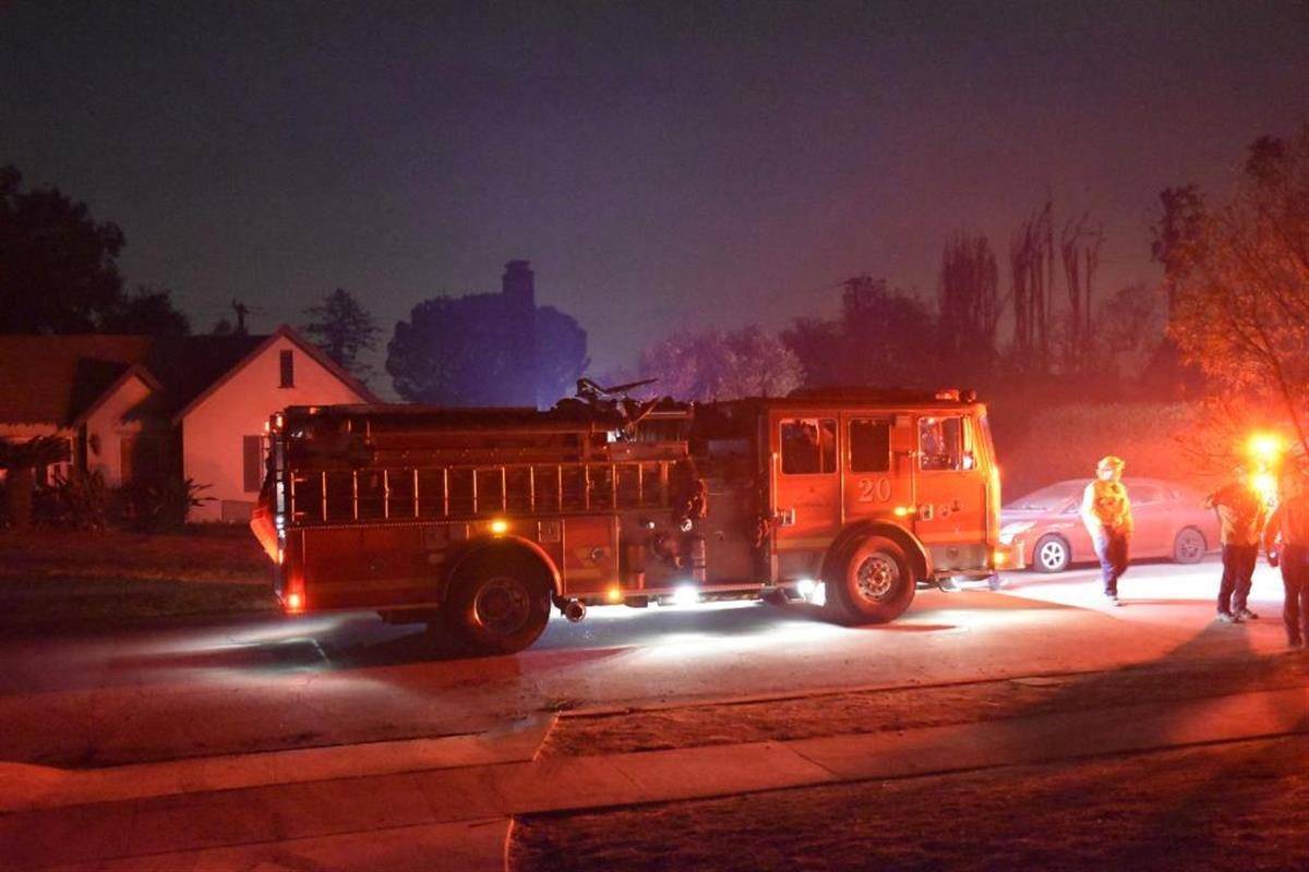 “旧金山”烧没了？美突传重磅噩耗！上万民众紧急撤离，局势压不住了