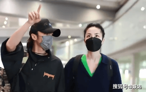 曝王菲被央视导演组劝退，因周深不同意合唱，无望五登春晚舞台