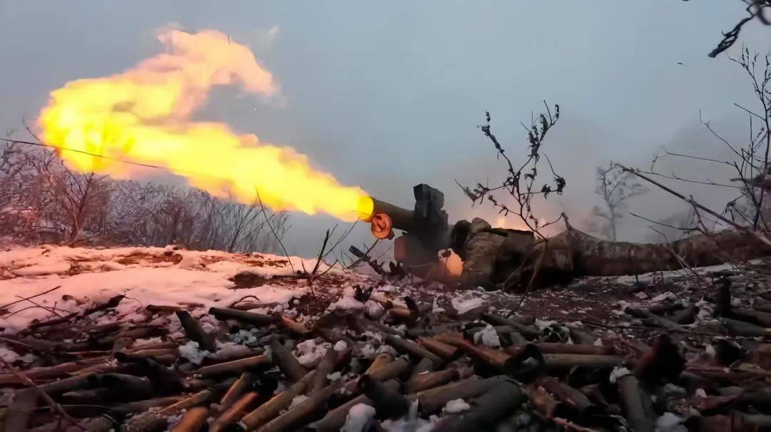 俄军战场大捷震撼登场：火焰喷射器横扫乌军，城市攻防迎来新局面