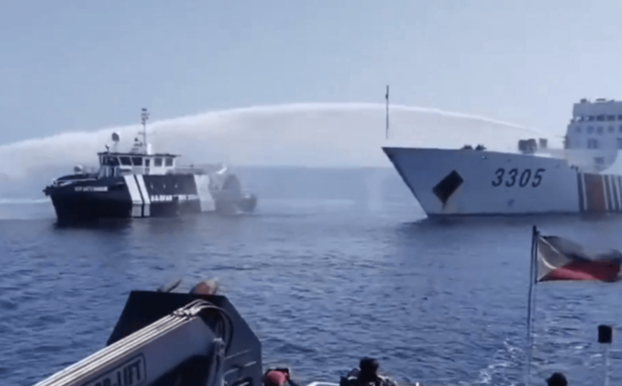 菲律宾下通牒，逼中方放弃南海！仅24小时，南部战区海空兵力出动