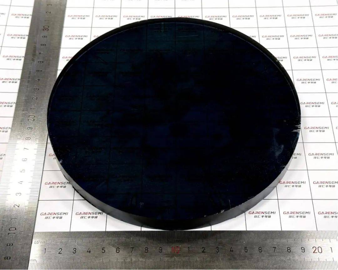 原创
            规模化生产，我国氧化镓量产技术突破，雷达狂喜，F22打回原形图片