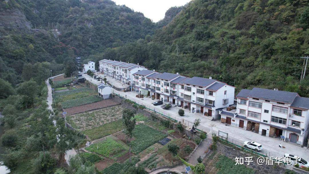 十堰郧西：“智慧路灯”点亮乡村新生活(图1)