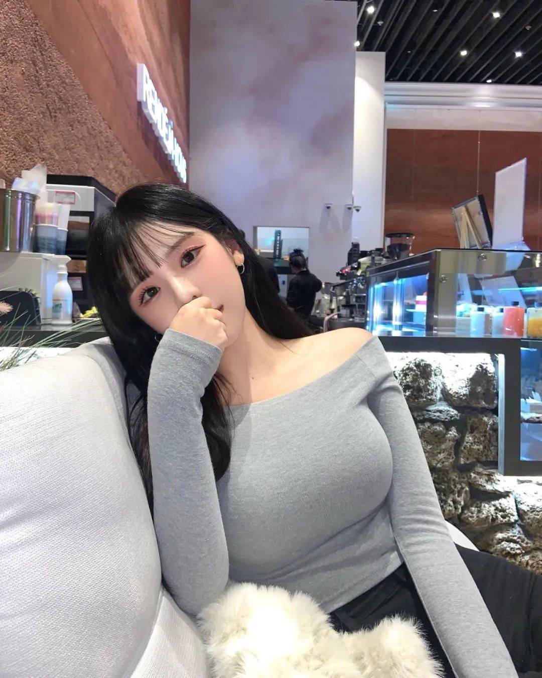 韩国顶级女网红！漫画身材，太不科学了