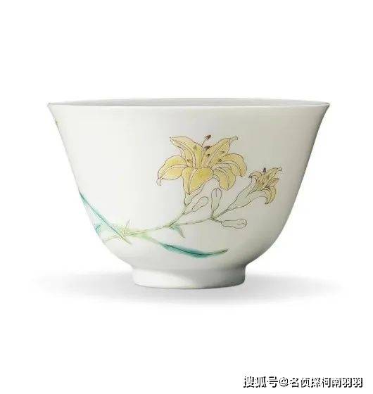 半岛体育入口瓷器成交上升书画25亿破纪录：2025年收藏风口往哪吹？(图9)