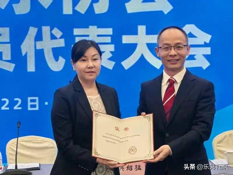 原创周继红重返赛场，宣布新角色，力挺郭晶晶和全红婵成长