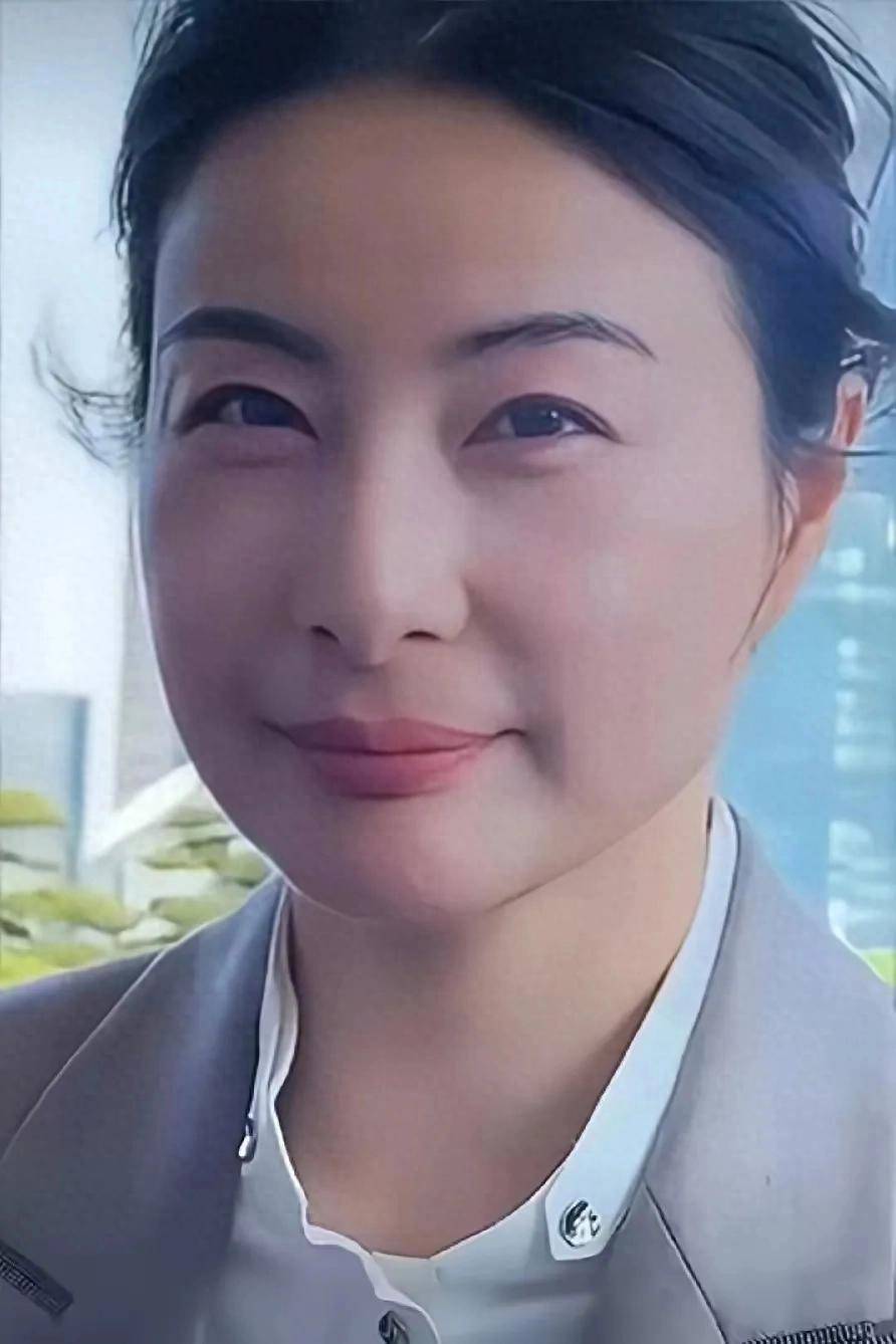 原创五毛发圈打破豪门神话！郭晶晶为何让霍家老爷子亲口称“高攀”