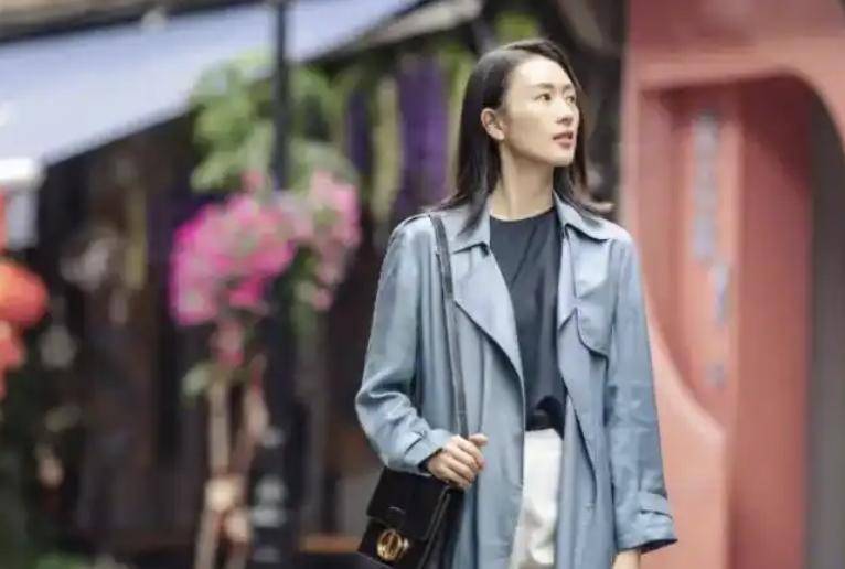 胡曼黎10万的包是“普通人标配”？国产剧百万包包让我怀疑人生(图17)