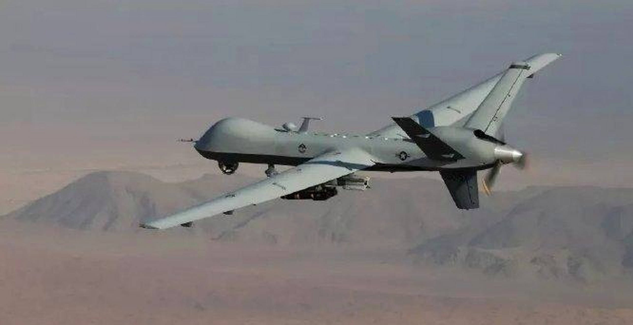 全世界吨位最大的隐身无人机，S-70“猎人”B重型攻击无人机