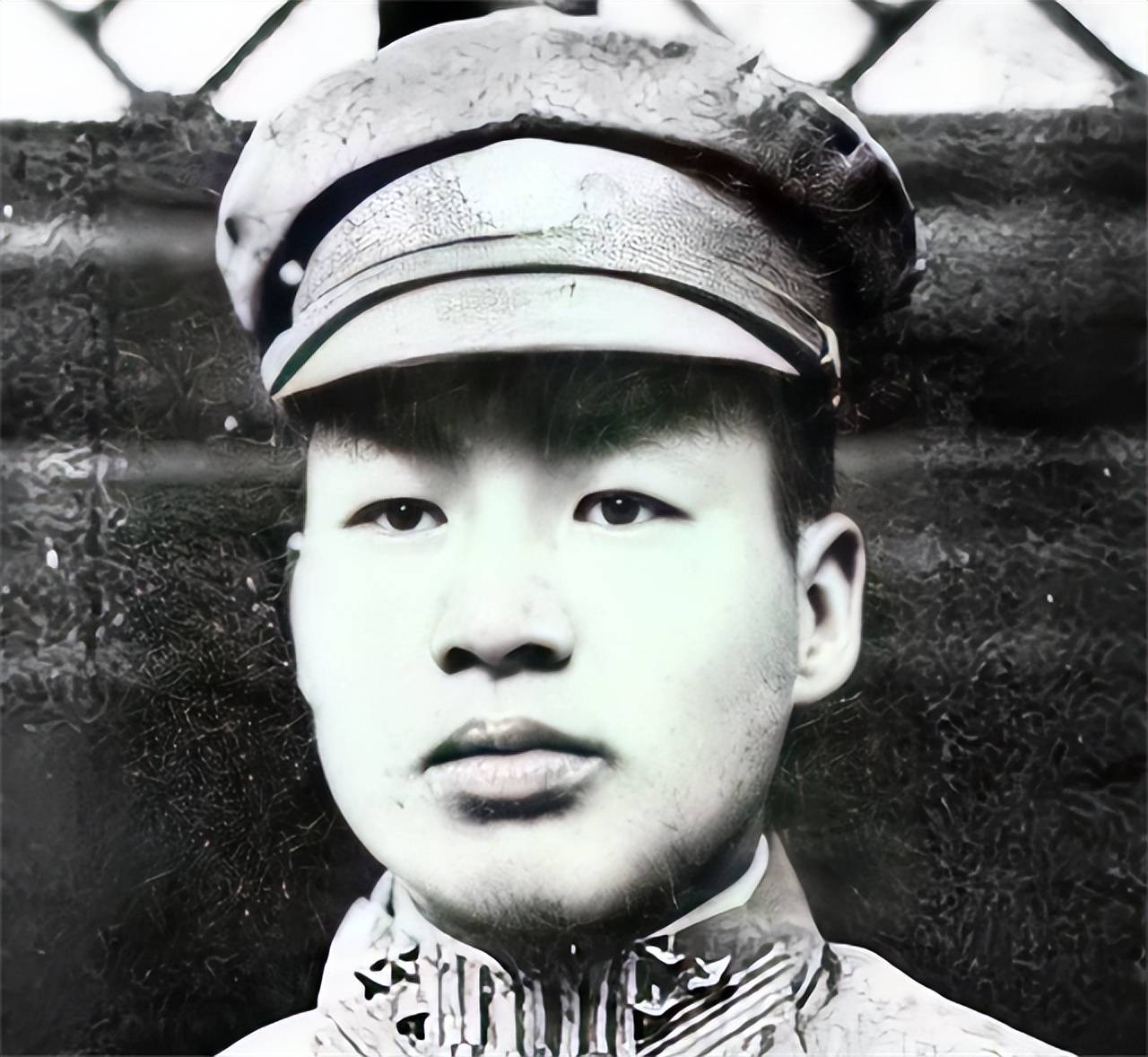 PG电子app1935年红军飞夺泸定桥敌人为何不将铁索炸断？刘文辉：我才不傻(图5)