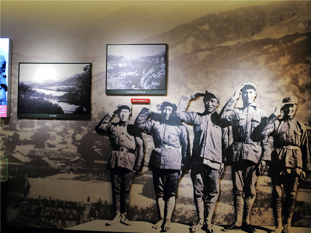 PG电子app1935年红军飞夺泸定桥敌人为何不将铁索炸断？刘文辉：我才不傻(图11)