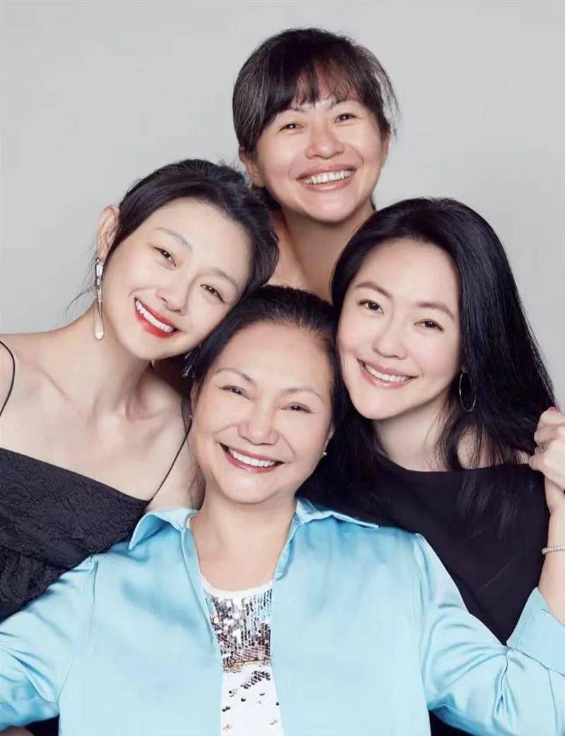 对话曝光！S妈感谢马晓梅汇报孩子动向，转头对台媒抱怨，秒变脸