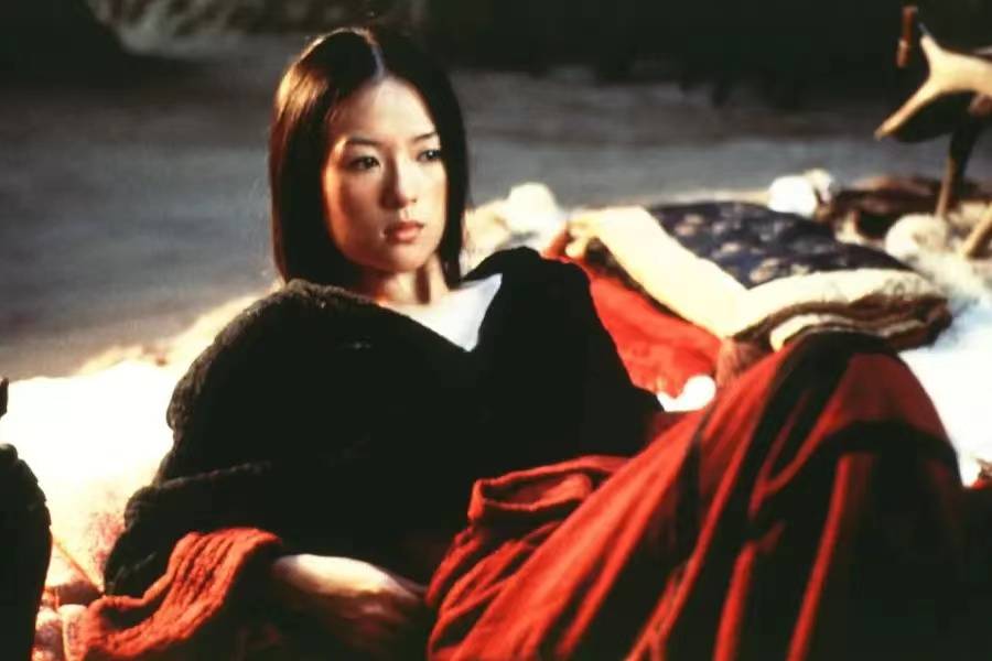 25年后，一切都是久别重逢，李安送给章子怡一个久违的拥抱