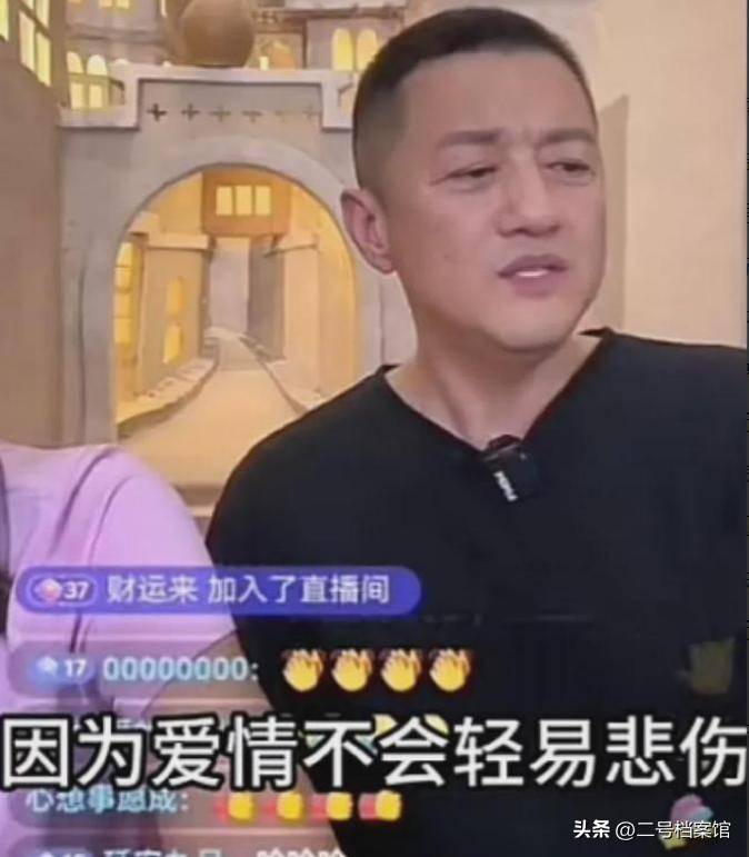 面容变老！54岁李亚鹏显“落魄”，与谢霆锋差距愈加明显