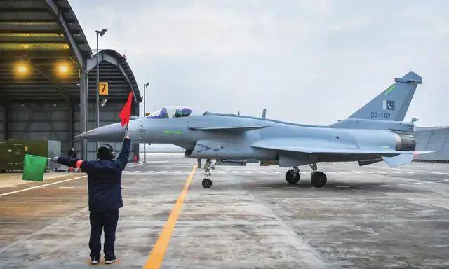 外网疯传：巴基斯坦空军开始接收歼-35！这么快就能交货吗？
