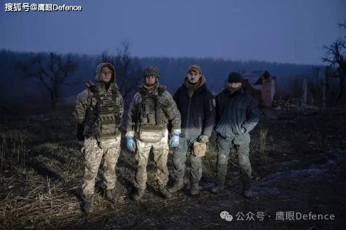 沉重而伟大的工作！寻找俄乌两军遗体，令人敬佩的乌克兰志愿者们