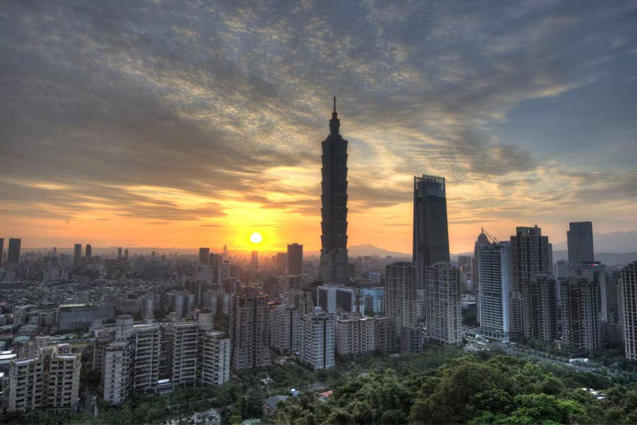 台海“敌人”冒头！南海风向有变，国防部措辞罕见，解放军做好准备