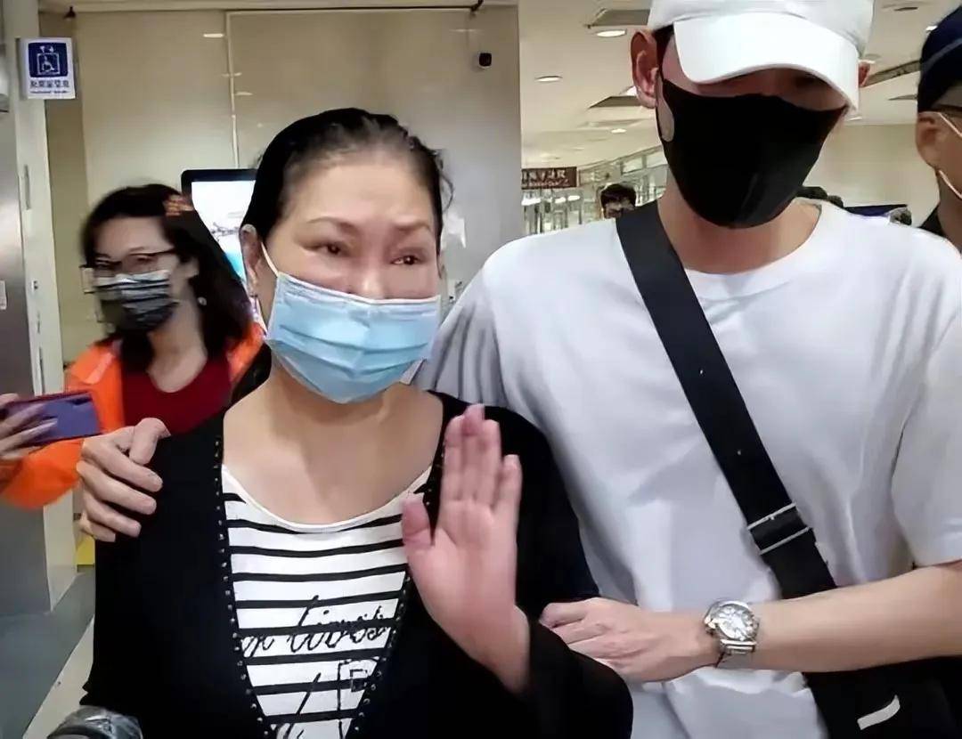 大S珠宝终于有下落了！S妈晒出的照片暴露一切，难怪S妈消停了