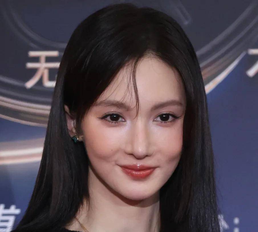电影之夜红毯生图来了！章子怡一脸富态钟楚曦太瘦金晨又变样2025/6/16明星图片  第7张
