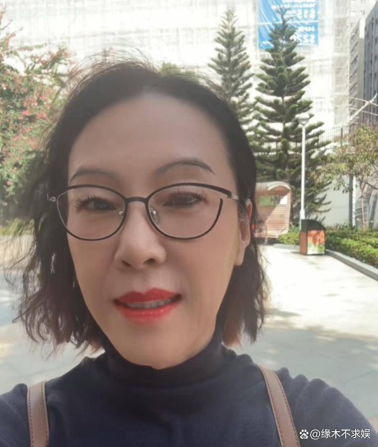 61岁李国庆被曝将二婚，女方长相优雅漂亮，和前夫育有两个女儿！