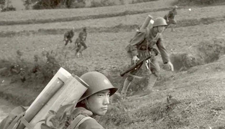 贾云科：头部中弹血流如注，对越军打出最后一颗炮弹，牺牲时16岁