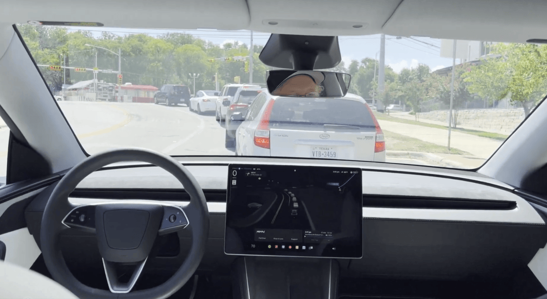 特斯拉Robotaxi上线，马斯克12年前的诺言实现了