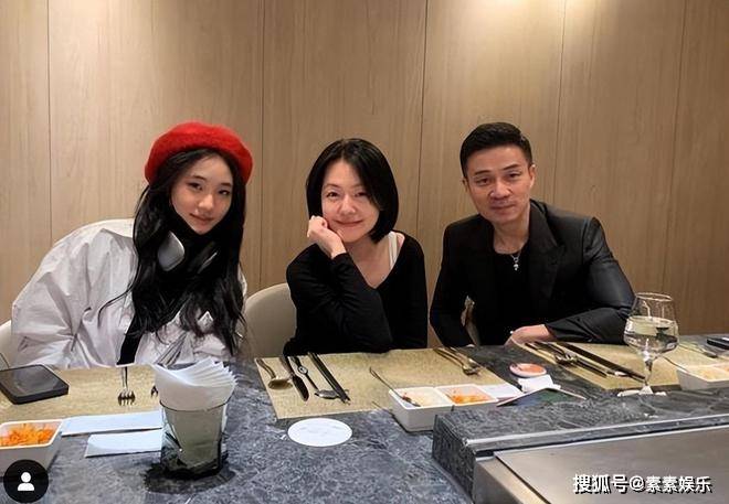 小S二女儿疑似整容，外貌模样大变，小S为女儿举办画展却关闭评论