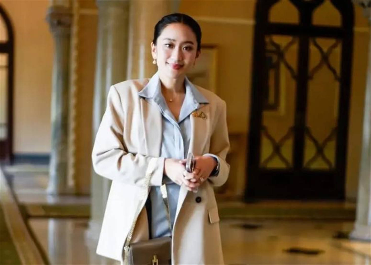 溺宠娇宝贝:美女总理被停职，泰政客狂喜，叫嚣当总理后，发兵夺取柬埔寨4省