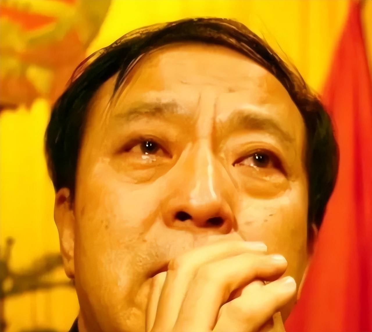 因“裸捐”散尽家财，而后妻离子散，75岁晚景凄凉的他，后悔吗？